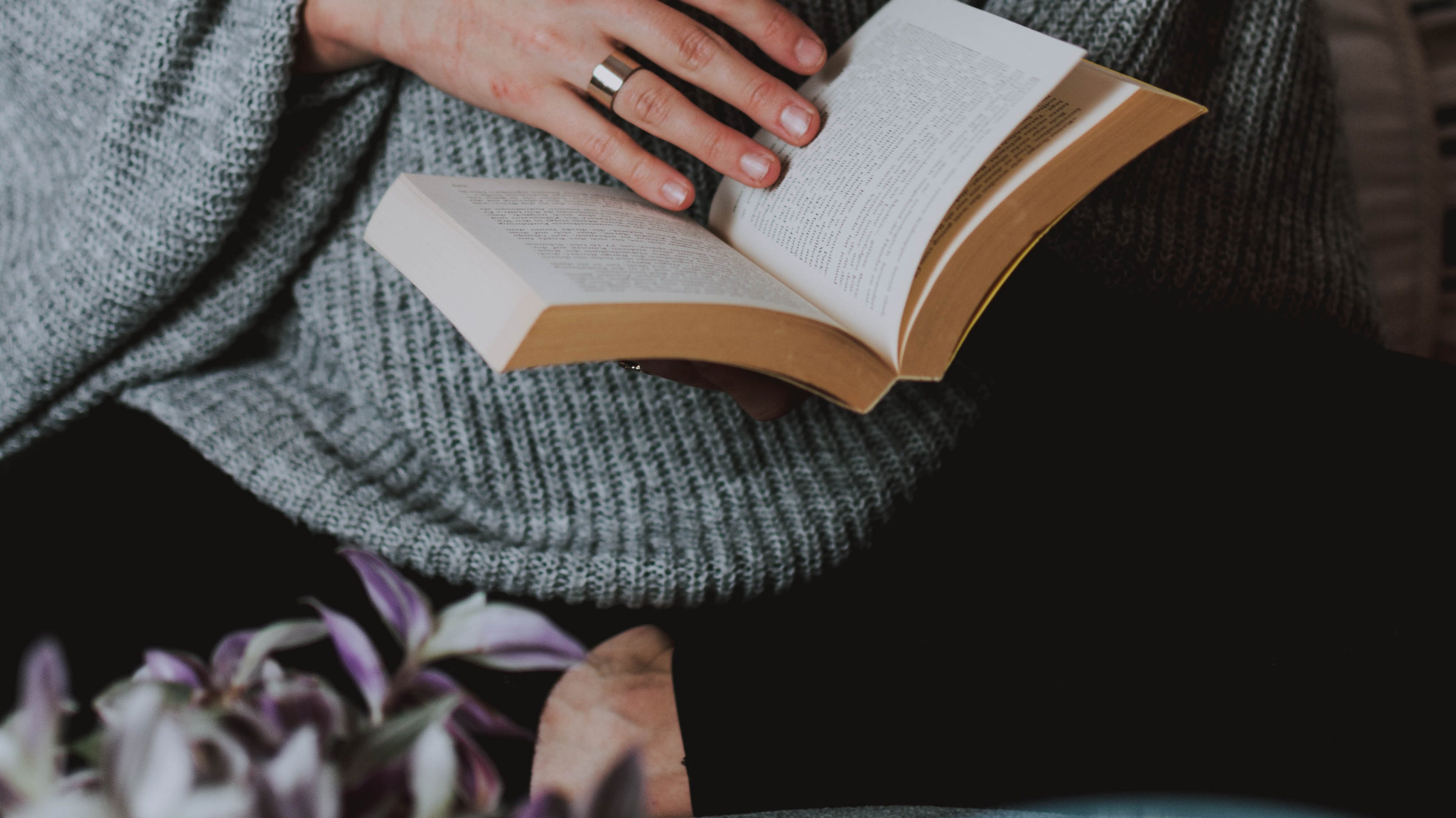 Try a New Fragrance Based on Your Favourite Book Genre - Lothantique